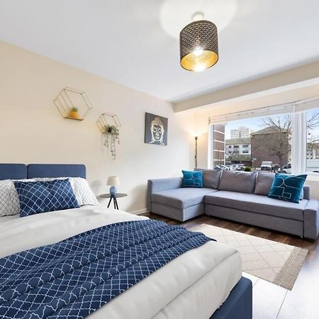 Isleworth Suites - Tw7 외부 사진