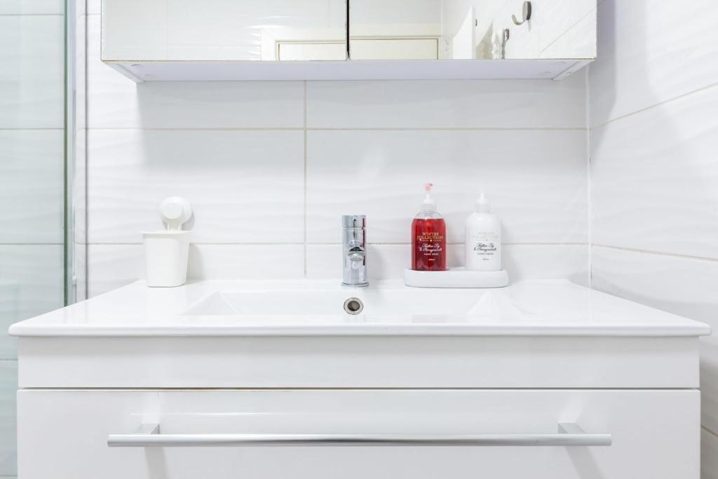 Isleworth Suites - Tw7 외부 사진