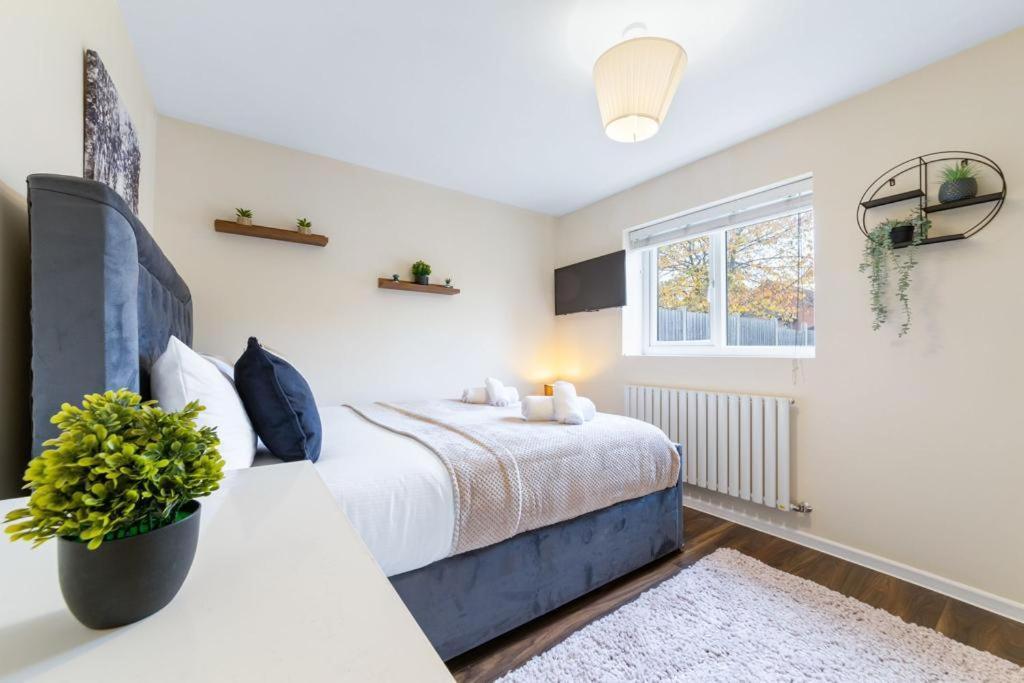 Isleworth Suites - Tw7 외부 사진
